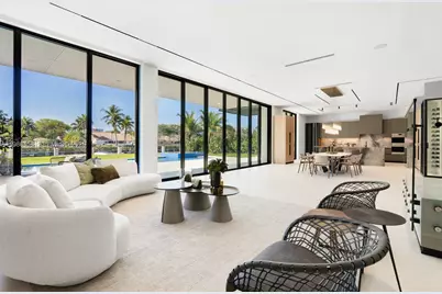 493 Holiday Dr, Hallandale Beach, FL 33009 - Photo 13