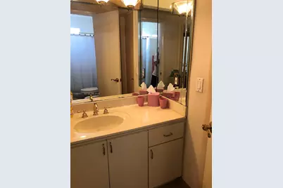 661 NE 4th Pl, Hialeah, FL 33010 - Photo 21