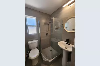 315 Walnut St #2, Hollywood, FL 33019 - Photo 15