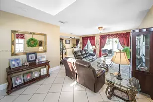 111 NW 151st Ave, Pembroke Pines, FL 33028 - Photo 3