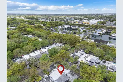 16341 Wood Walk, Miami Lakes, FL 33014 - Photo 23