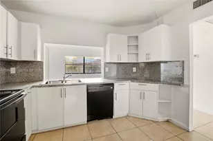 2388 Coral Springs Dr, Coral Springs, FL 33065 - Photo 7