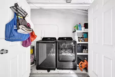 7402 NW 75th St, Tamarac, FL 33321 - Photo 29