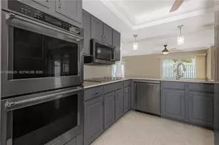 2070 NE 65th St, Fort Lauderdale, FL 33308 - Photo 5