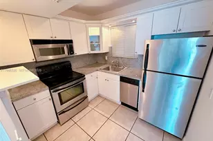 1345 Lincoln Rd, Miami Beach, FL 33139 - Photo 9