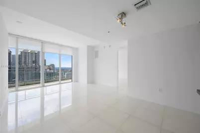 92 SW 3rd St #3902, Miami, FL 33130 - Photo 3