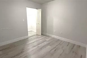 2831 N Oakland Forest Dr, Oakland Park, FL 33309 - Photo 17