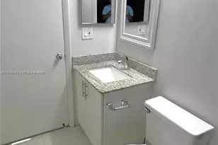 2831 N Oakland Forest Dr, Oakland Park, FL 33309 - Photo 19