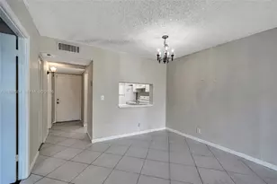 9440 Poinciana Pl, Davie, FL 33324 - Photo 25