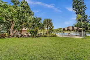 9440 Poinciana Pl, Davie, FL 33324 - Photo 39