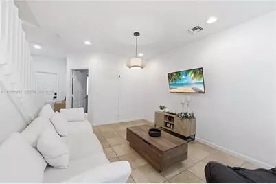 5918 Woodlands Blvd, Tamarac, FL 33319 - Photo 5