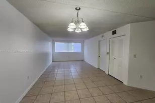 6195 NW 186th St, Hialeah, FL 33015 - Photo 7