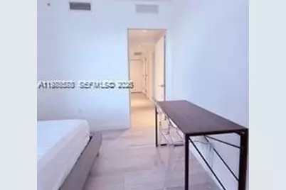 55 SW 9th St #3903, Miami, FL 33130 - Photo 5