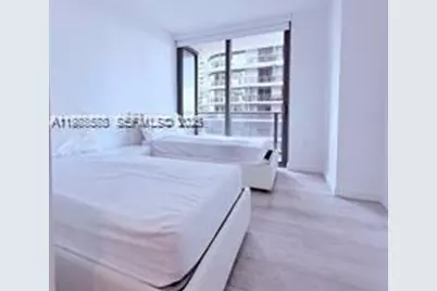 55 SW 9th St #3903, Miami, FL 33130 - Photo 13