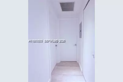 55 SW 9th St #3903, Miami, FL 33130 - Photo 17
