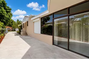 52 E 50th Pl, Hialeah, FL 33013 - Photo 15