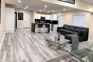 52 E 50th Pl, Hialeah, FL 33013 - Photo 5