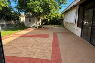 52 E 50th Pl, Hialeah, FL 33013 - Photo 21