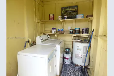 8155 NW 15th Ave, Miami, FL 33147 - Photo 15