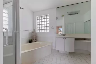 1104 Redwood St, Hollywood, FL 33019 - Photo 29