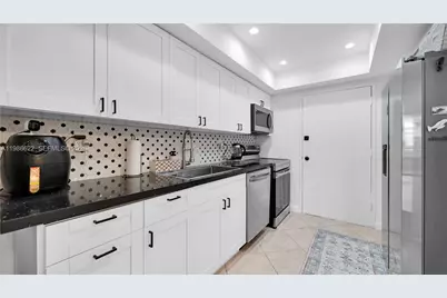 18041 Biscayne Blvd #202, Aventura, FL 33160 - Photo 15