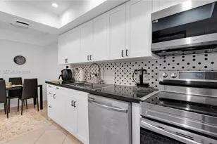 18041 Biscayne Blvd, Aventura, FL 33160 - Photo 17