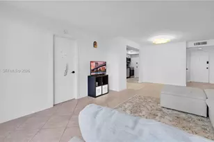 18041 Biscayne Blvd, Aventura, FL 33160 - Photo 9