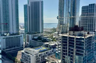 20 NE 11th St, Miami, FL 33132 - Photo 7