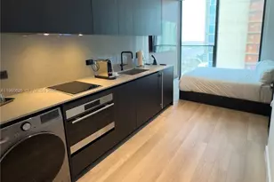 20 NE 11th St, Miami, FL 33132 - Photo 5