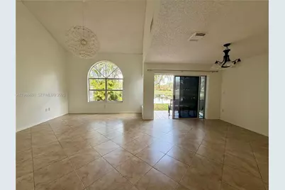 12619 NW 11th Pl, Sunrise, FL 33323 - Photo 3
