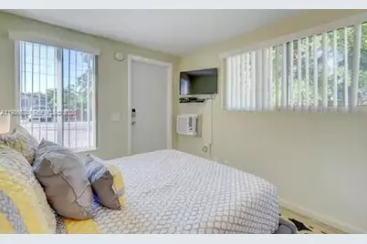 1100 NE 18th Ct #1-8, Fort Lauderdale, FL 33305 - Photo 5