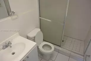 1370 NE 119th St, Miami, FL 33161 - Photo 9