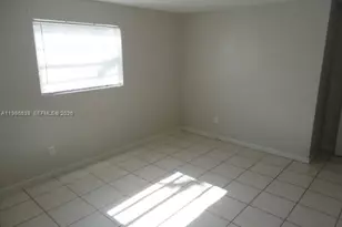 1370 NE 119th St, Miami, FL 33161 - Photo 9