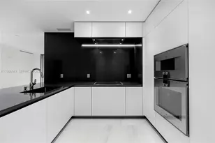 300 Biscayne Blvd Way, Miami, FL 33131 - Photo 11