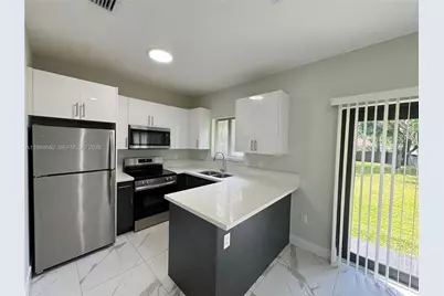 521 NW 22nd Ave, Fort Lauderdale, FL 33311 - Photo 13