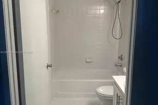 9777 Nob Hill Ct, Sunrise, FL 33351 - Photo 3