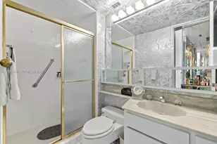 5055 Collins Ave, Miami Beach, FL 33140 - Photo 13