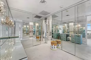 5055 Collins Ave, Miami Beach, FL 33140 - Photo 11