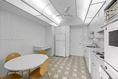 5055 Collins Ave #5M, Miami Beach, FL 33140 - Photo 7