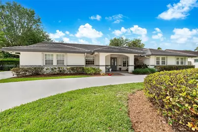 10422 SW 121st St, Miami, FL 33176 - Photo 1