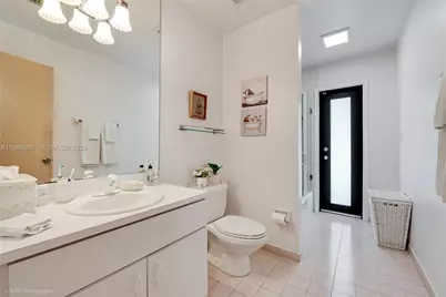 10422 SW 121st St, Miami, FL 33176 - Photo 17