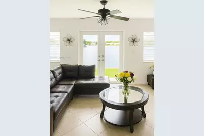 8312 NW 59th St, Tamarac, FL 33321 - Photo 9