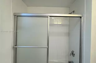 7285 SW 90th St, Miami, FL 33156 - Photo 7