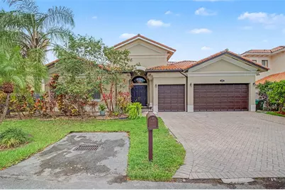 19528 SW 79th Pl, Cutler Bay, FL 33157 - Photo 1