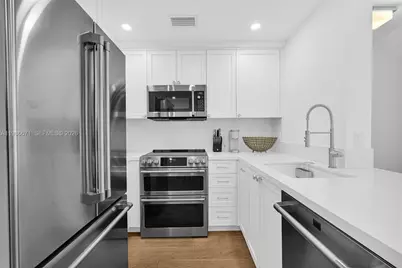 2107 SE 10th Ave #817, Fort Lauderdale, FL 33316 - Photo 3