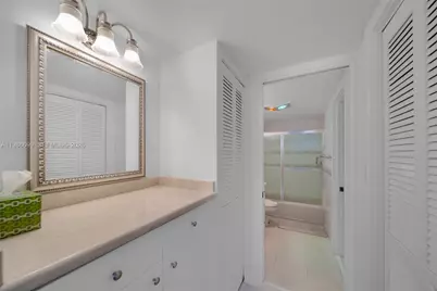 465 Ocean Dr #1102, Miami Beach, FL 33139 - Photo 15