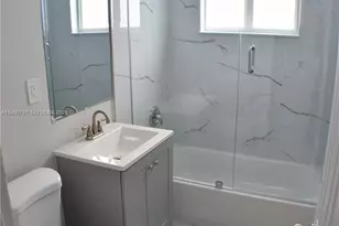 622 NE 6th St, Hallandale Beach, FL 33009 - Photo 19