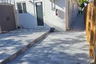 622 NE 6th St, Hallandale Beach, FL 33009 - Photo 29