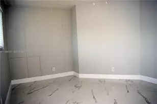 622 NE 6th St, Hallandale Beach, FL 33009 - Photo 13