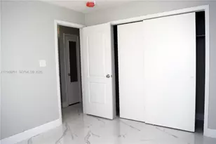 622 NE 6th St, Hallandale Beach, FL 33009 - Photo 9